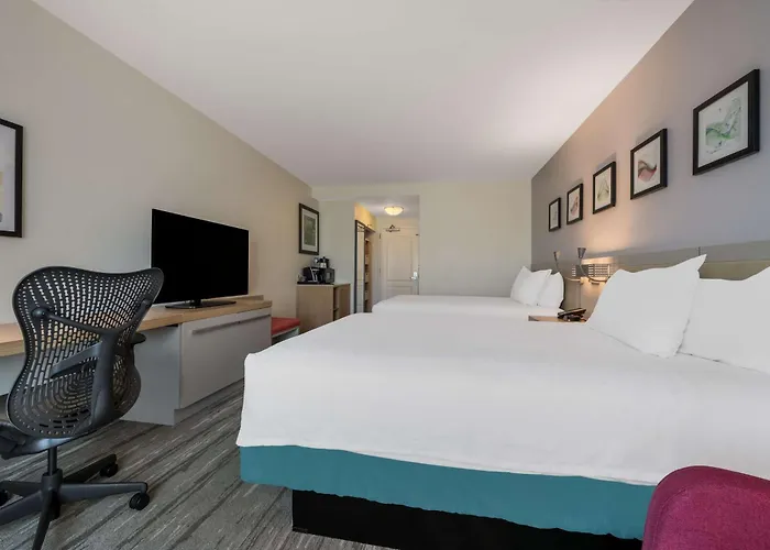 Hilton Garden Hotel 3*