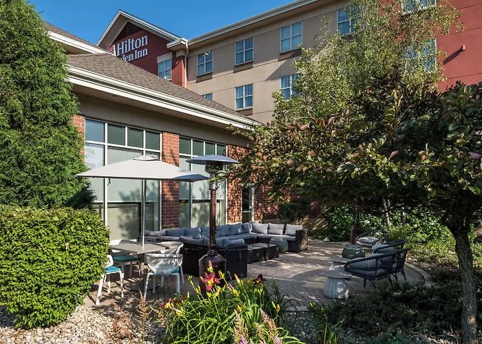 Hilton Garden Hotel 3*